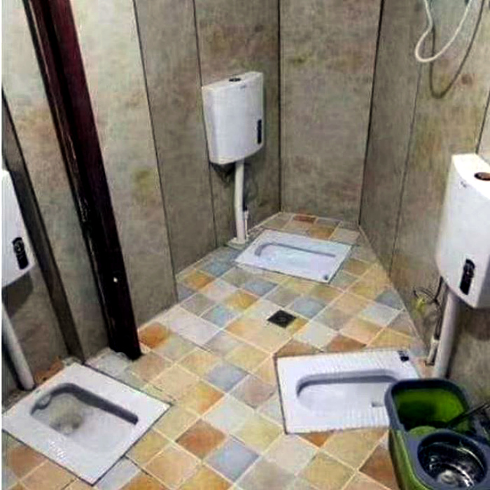 Необычная компоновка общественного туалета. | Фото: Taringa!