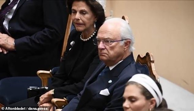 Спящие красавицы: шведские королева и принцесса уснули во время открытия сессии парламента. ФОТО