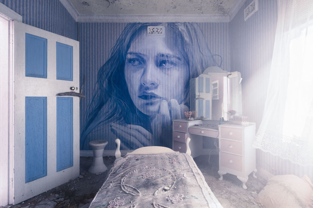 Портреты женщин на стенах заброшенных домов. ФОТО