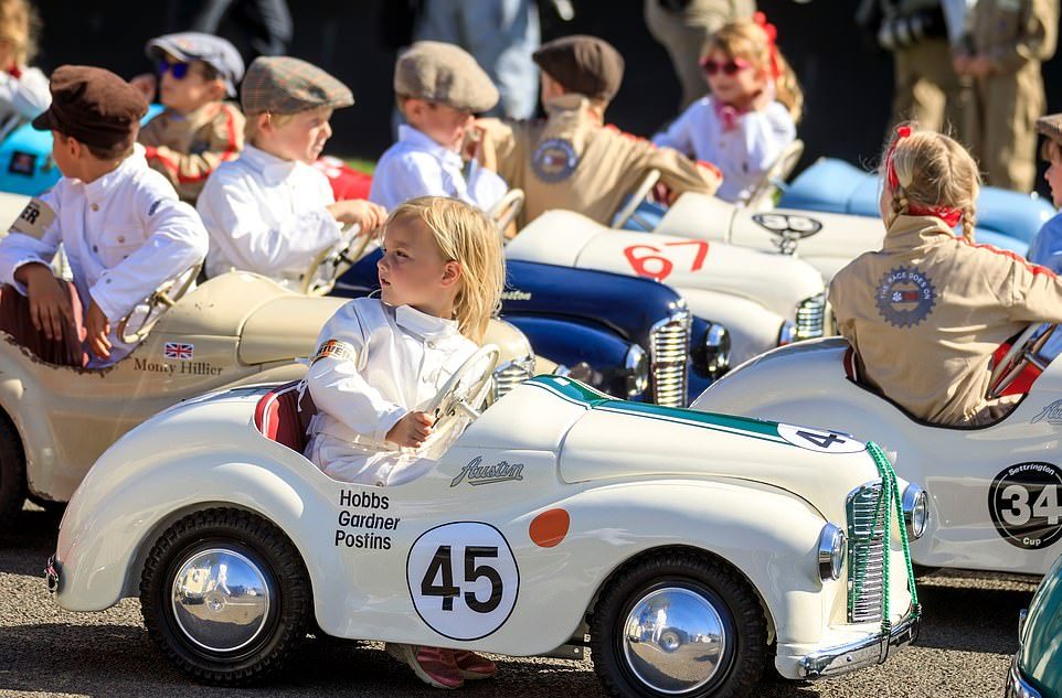 Ретро-фестиваль Goodwood Revival в Великобритании