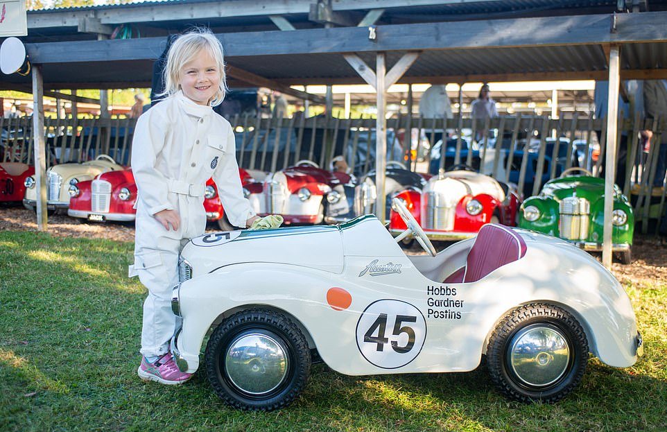 Ретро-фестиваль Goodwood Revival в Великобритании