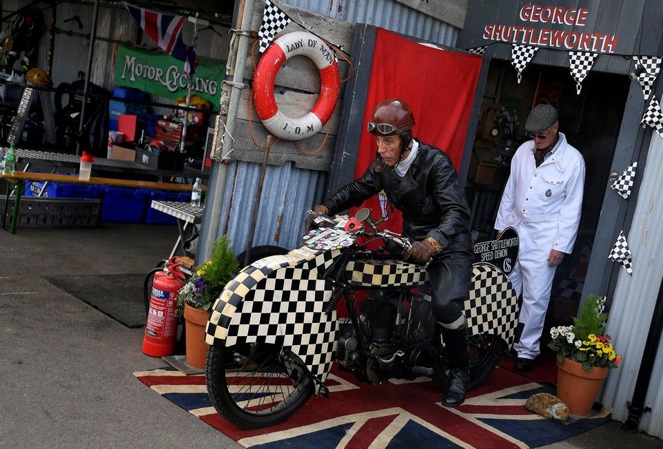 Ретро-фестиваль Goodwood Revival в Великобритании