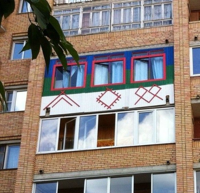 Забавные фотки странных балконов от дизайнеров-любителей