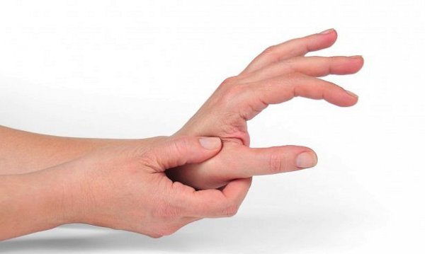 Шесть тревожных причин онемения в пальцах