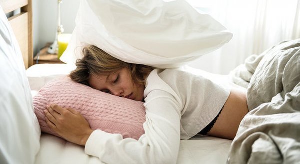 Мнение кардиолога: в каких позах спать опасно