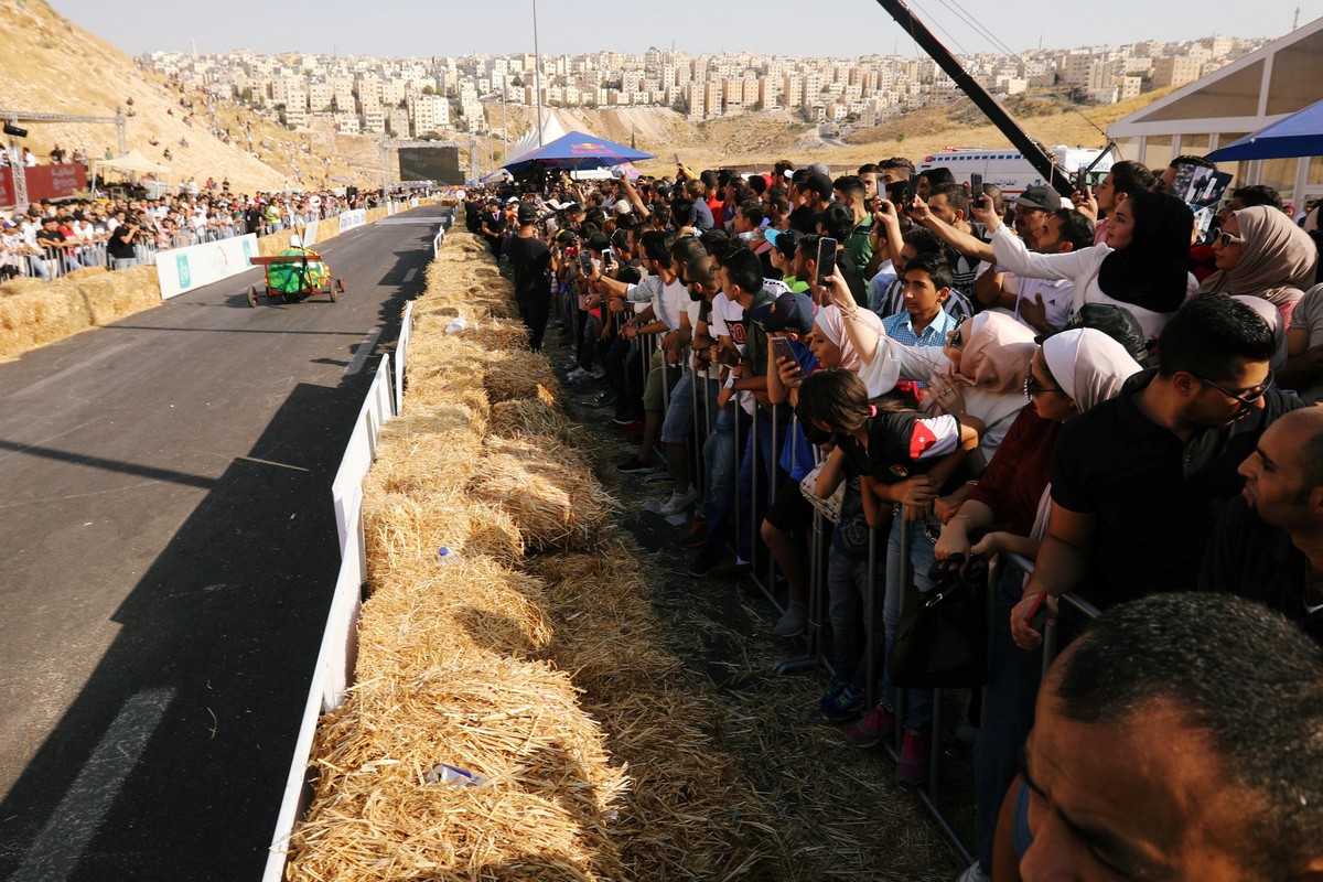 Гонка Red Bull Soapbox на самодельных автомобилях в Иордании