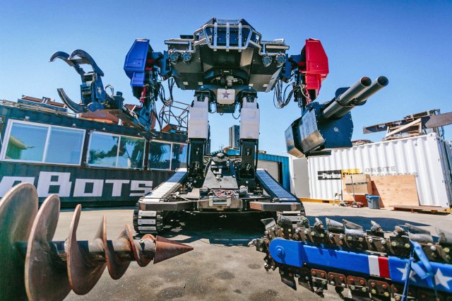 Компания MegaBots продаёт боевого робота на eBay