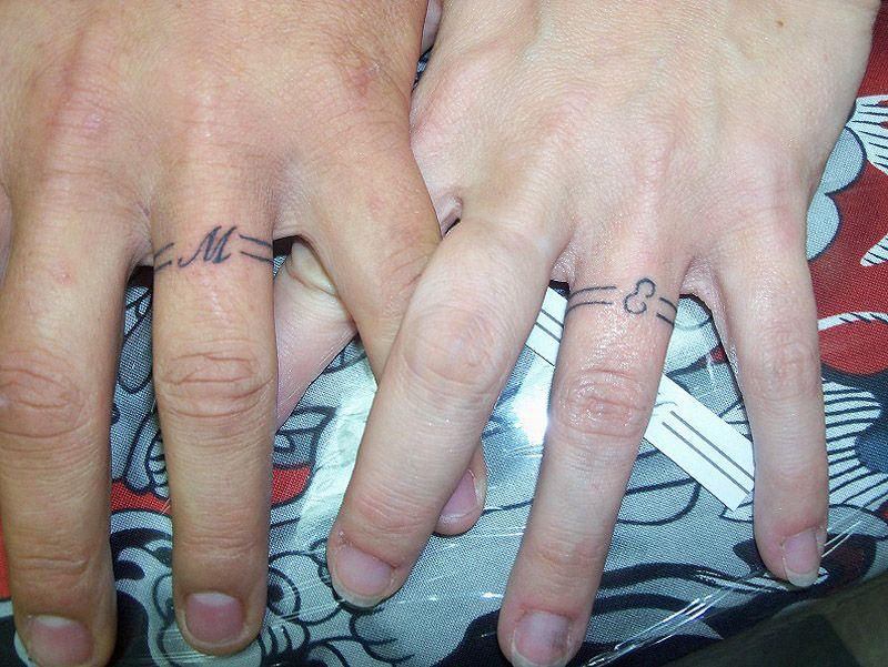 Необычные идеи татуировок в виде обручальных колец. Фото