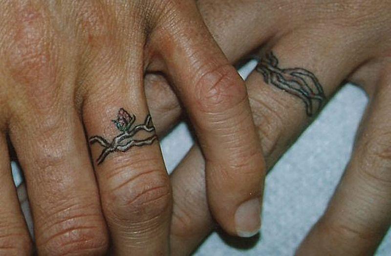 Необычные идеи татуировок в виде обручальных колец. Фото