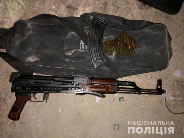 В Днепре у грабителя заправки нашли автомат Калашникова и карабин «Сайга» (Фото/Видео)