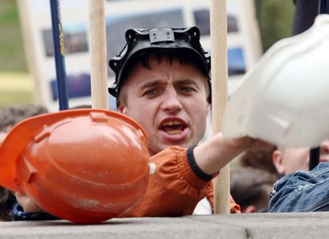 Профсоюзы предрекают шахтерский бунт