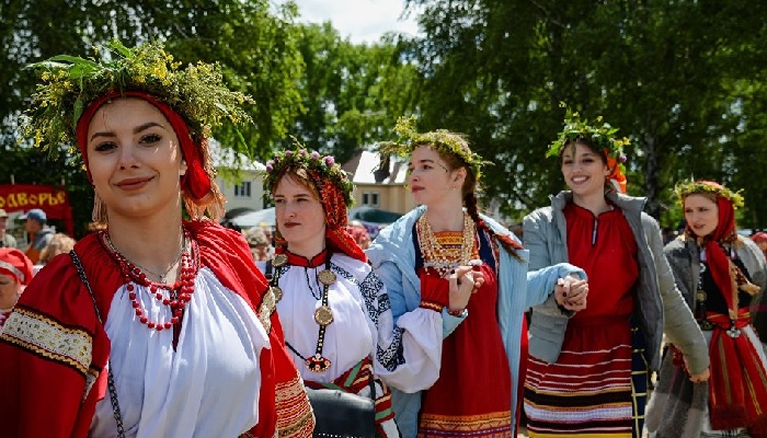 В каких неславянских народах больше всего славянской крови