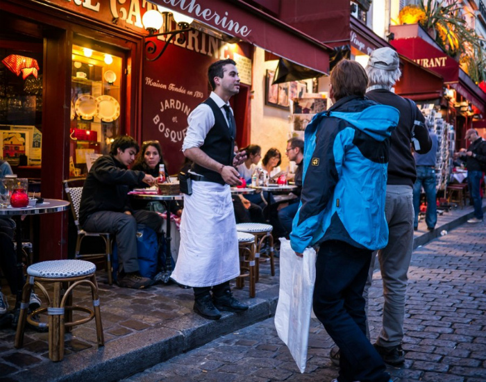 Чем туристов разочаровывает Париж