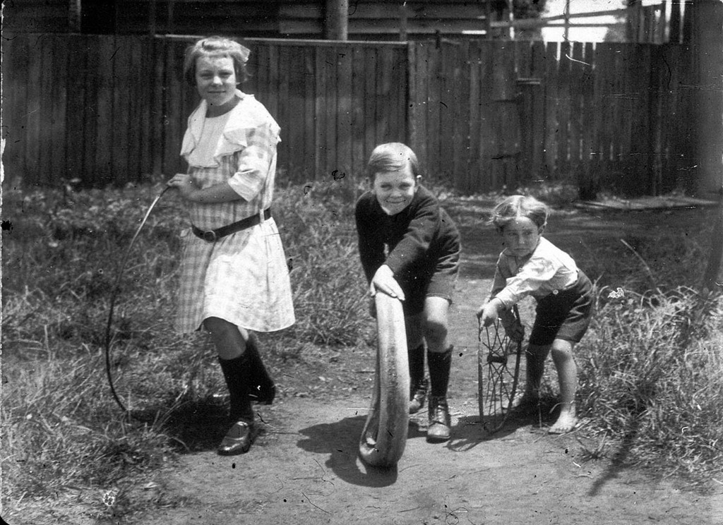 Моменты жизни австралийских детей летом в 1910-1930 годы. ФОТО
