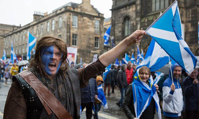 В Шотландии прошел марш за независимость. ФОТО