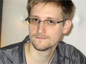 В Интернете собирают деньги для Эдварда Сноудена 