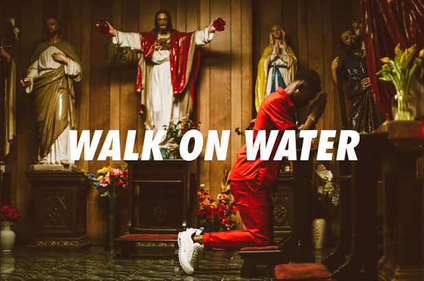  «Гуляй по воде»: американская компания выпустила кроссовки с Иисусом Христом и водой из Иордана. ФОТО