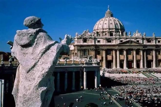 Ватикан проводит массовый опрос католиков о разводах, контрацепции и однополых браках