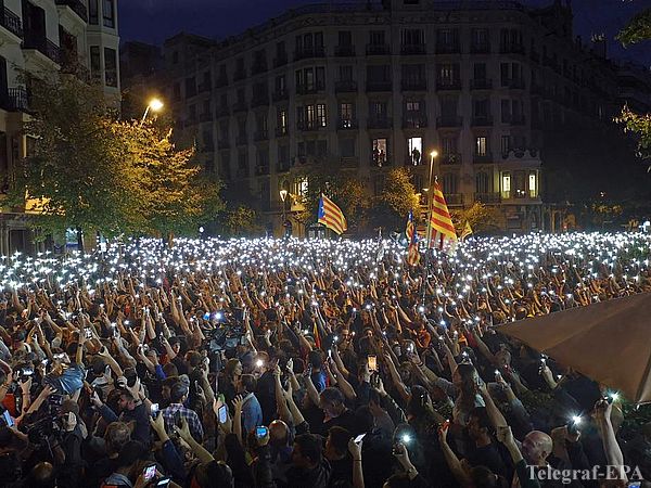 В Барселоне прошел масштабный митинг против насилия. Фото