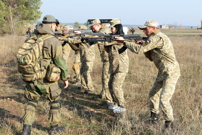 Сборы с боевыми стрельбами для резервистов теробороны прошли на Харьковщине 03