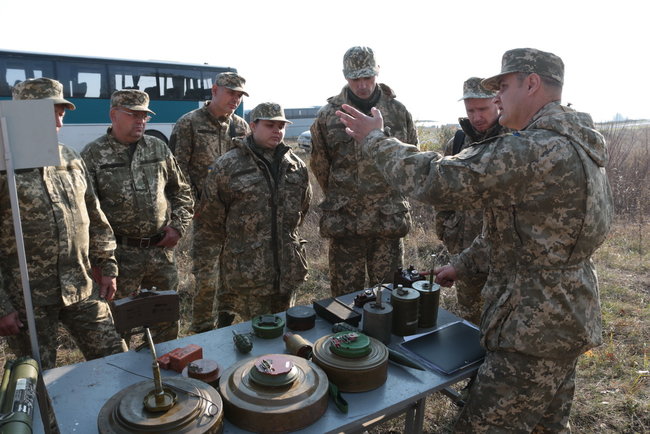 Сборы с боевыми стрельбами для резервистов теробороны прошли на Харьковщине 04