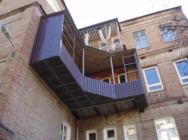 12 эпичных балконов, которые вводят в полный ступор (ФОТО)