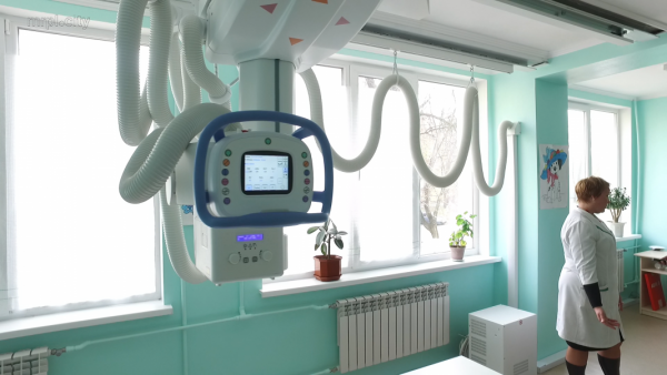 В Мариуполе в детской поликлинике работает единственный в Украине робот-рентген. ВИДЕО