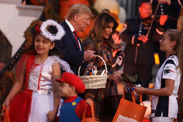 Мелания и Дональд Трамп отметили Хеллоуин. Фото