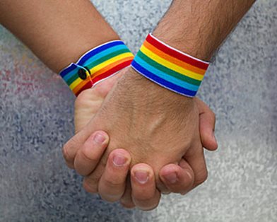 Сенат США запретил отказывать в работе геям