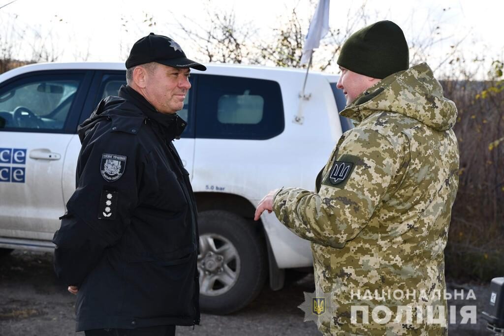 В полиции показали, что происходит в Золотом. Фото