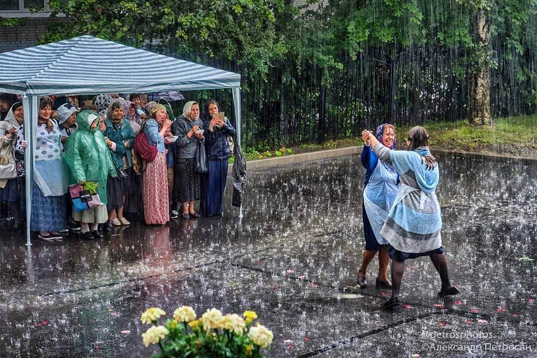 20 невероятных работ российского фотографа, которые как нельзя точно передают колорит  улиц. ФОТО