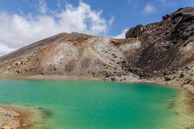 Самые опасные озера мира, к которым не стоит даже приближаться. ФОТО