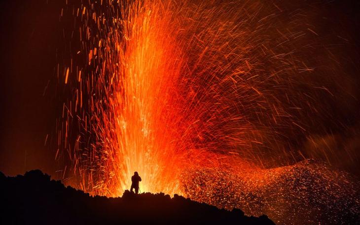 Ад во Франции: вулкан на острове Реюньон. ФОТО