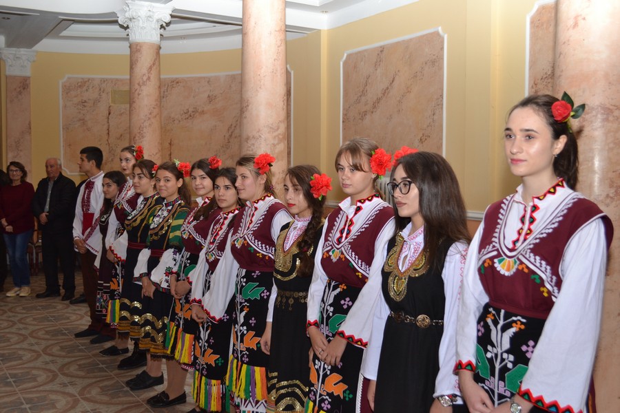 Одесские болгары отпраздновали Димитров День народными танцами, песнями и обрядами. ФОТО