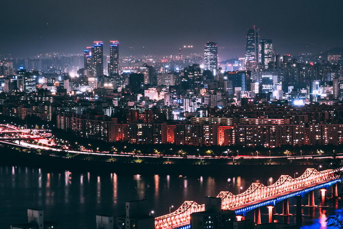 Колорит Сеула в ярких пейзажах. Фото