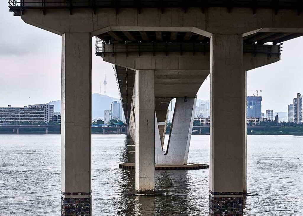 Фотограф показал красоту мостов Сеула. Фото