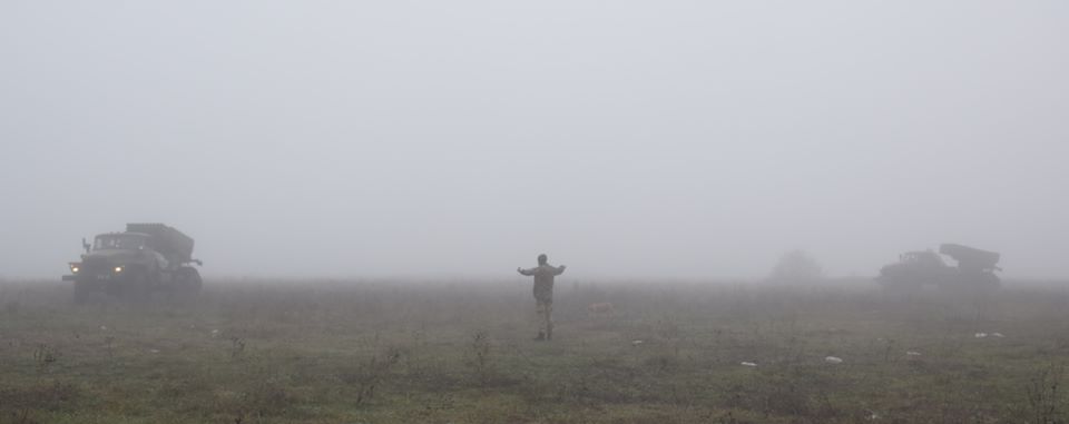 Как призраки в тумане: в штабе показали фото подготовки к боям артиллерии ВСУ . ФОТО