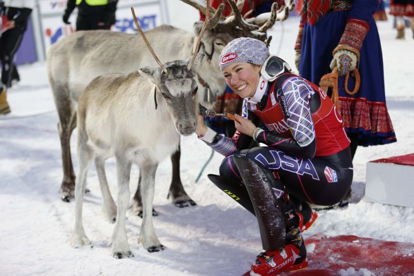 В Финляндии горнолыжникам за победу подарили северных оленей