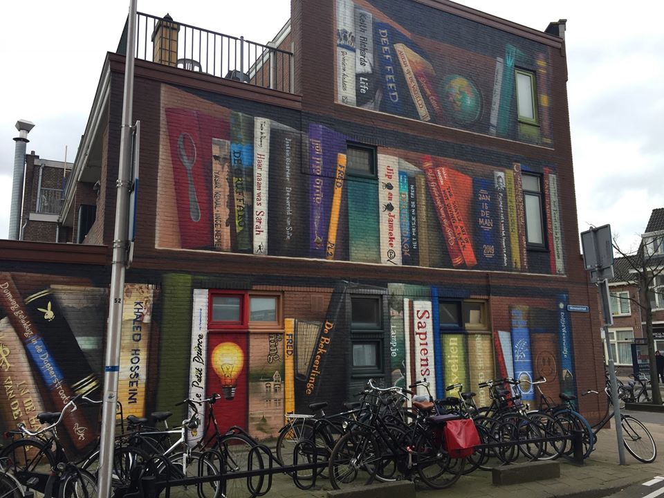 Голландские уличные художники разрисовали стену многоквартирного дома