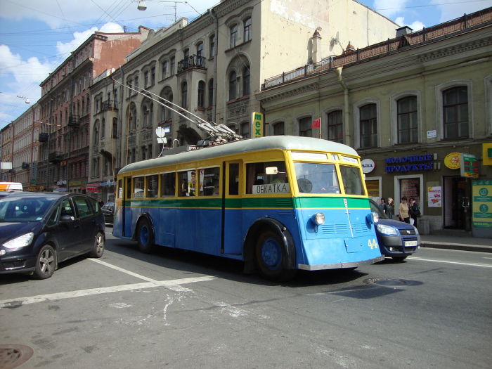 Первые троллейбусы Ленинграда