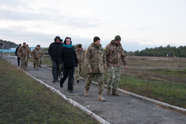 В учебном центре Десна прошли испытания бронеавтомобилей Козак-2М1 и Новатор 02