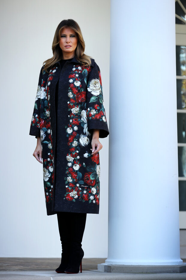 Битва образов: Мелания Трамп и ее самые оригинальные демисезонные пальто. ФОТО