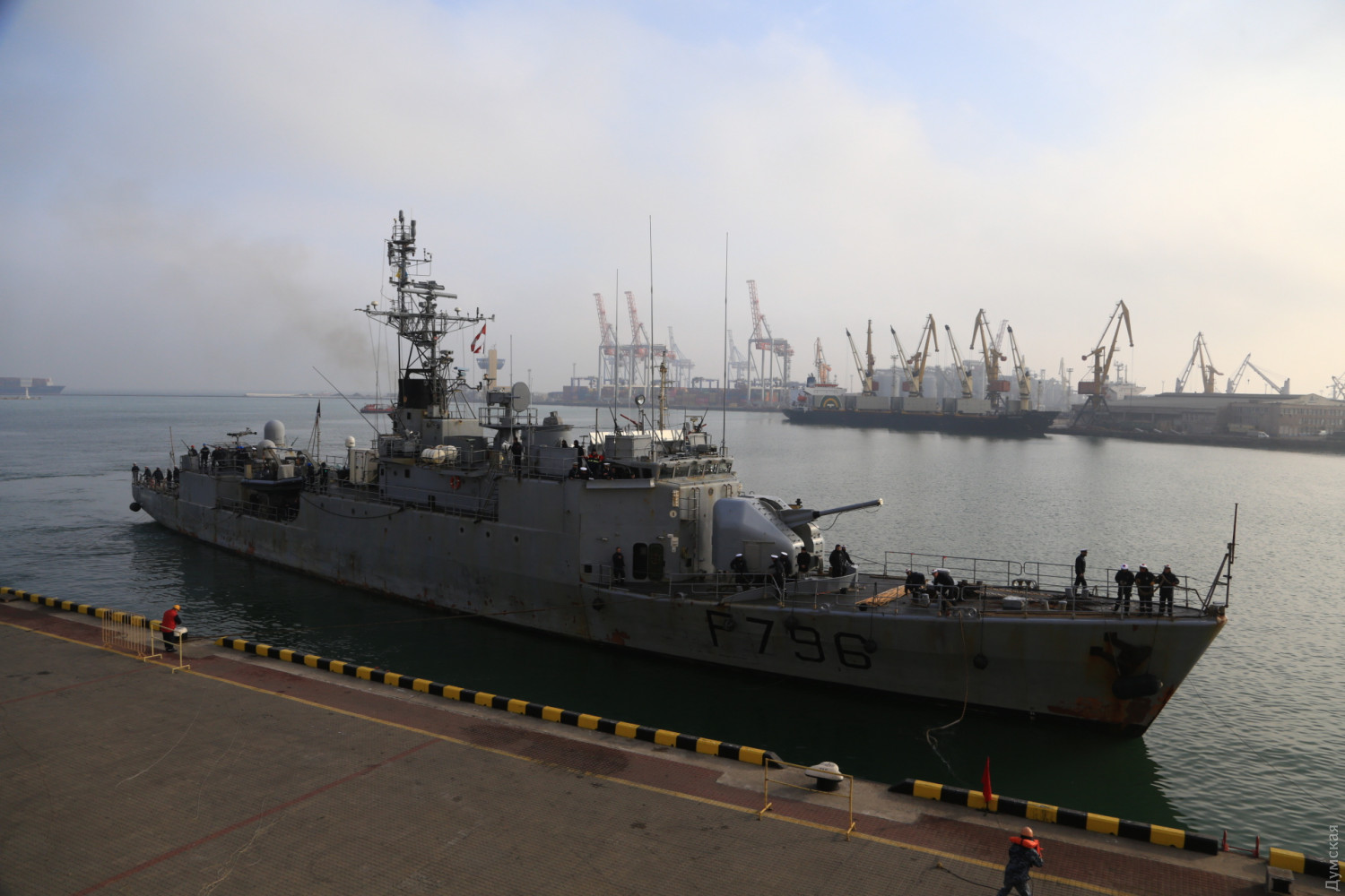«Командир Биро». В морской порт Одессы зашел корвет ВМФ Франции. ФОТО