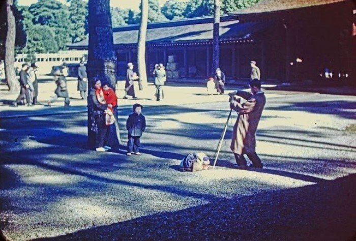Жизнь послевоенной Японии в цветных снимках