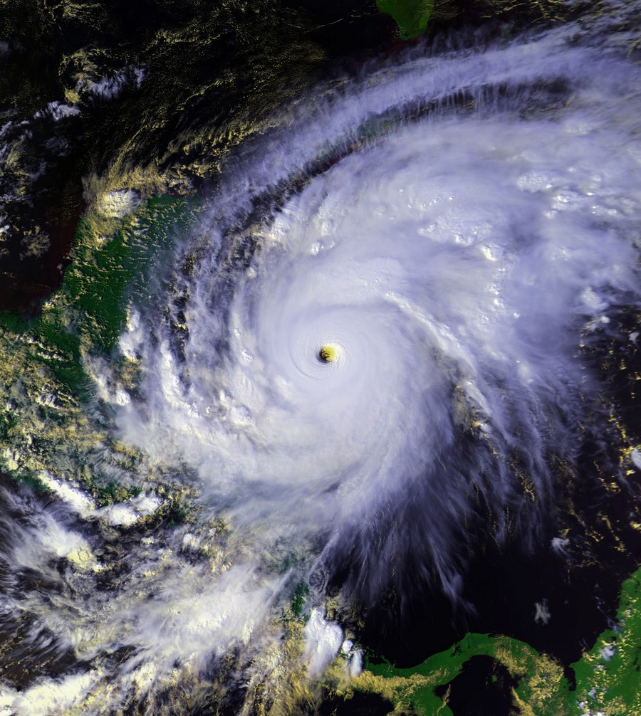 Самые разрушительные ураганы за последние 20 лет