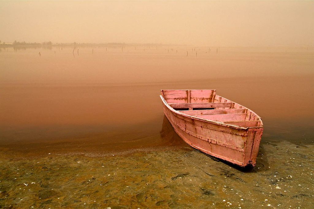 Красное озеро Натрон. ФОТО