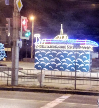 Мавзолей для Путина: в сети показали фото забавного новогоднего «сюрприза» в Севастополе. ФОТО