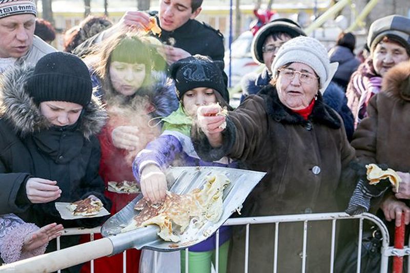 Сеть рассмешили тарелки в форме лопаты. ФОТО