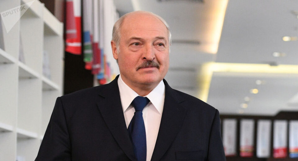 Новое заявление Лукашенко высмеяли фотожабой