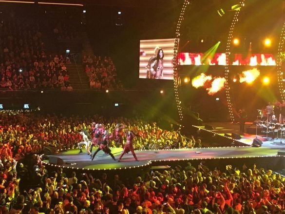 Руслана феерично открыла галаконцерт звезд «Евровидения» в Амстердаме. ВИДЕО